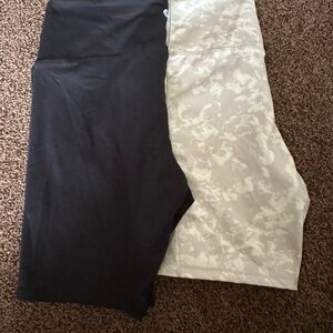 Danskin Bundle-Light Cream+Black Performance Biker Shorts